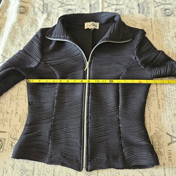 Jacket/Blazer - Picture 9 of 11